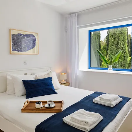 Villa Orchard - Newly Refreshed, Myconian Design With Infinity Pool, Close To Profitis Elias And Located Five Minutes Away From The Heart Of *