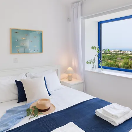 Orchard - Newly Refreshed, Myconian Design With Infinity Pool, Close To Profitis Elias And Located Five Minutes Away From The Heart Of