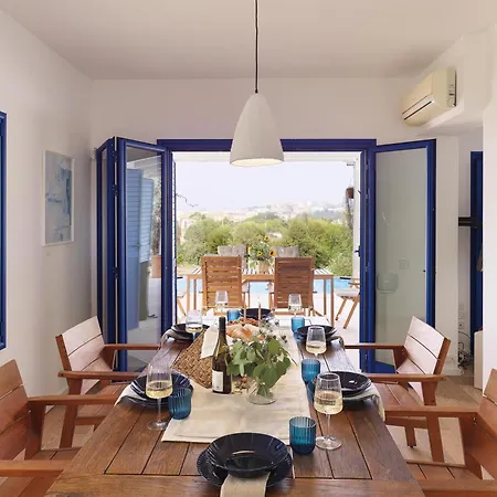 Willa Orchard - Newly Refreshed, Myconian Design With Infinity Pool, Close To Profitis Elias And Located Five Minutes Away From The Heart Of *