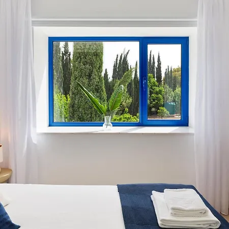 فيلة Orchard By Tangerine